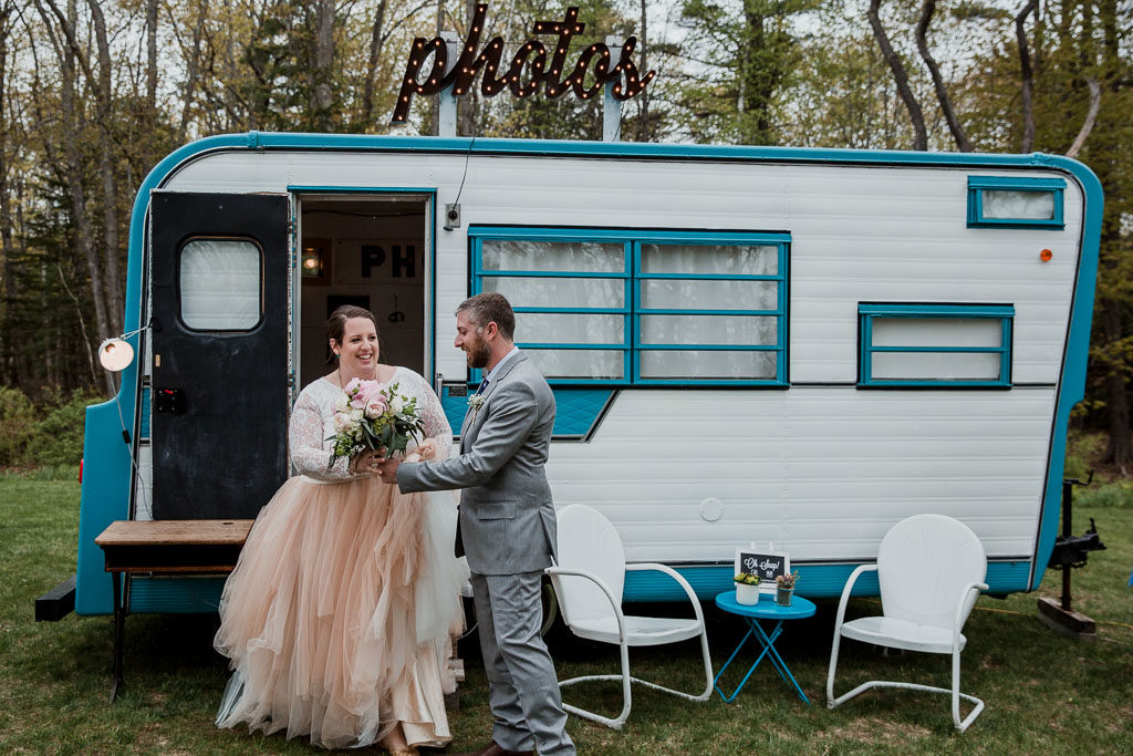 maine-tinker-photography-freeport-maine-wedding-f-maine-photo-camper-fire-and-company-food-truck-weddin.jpg