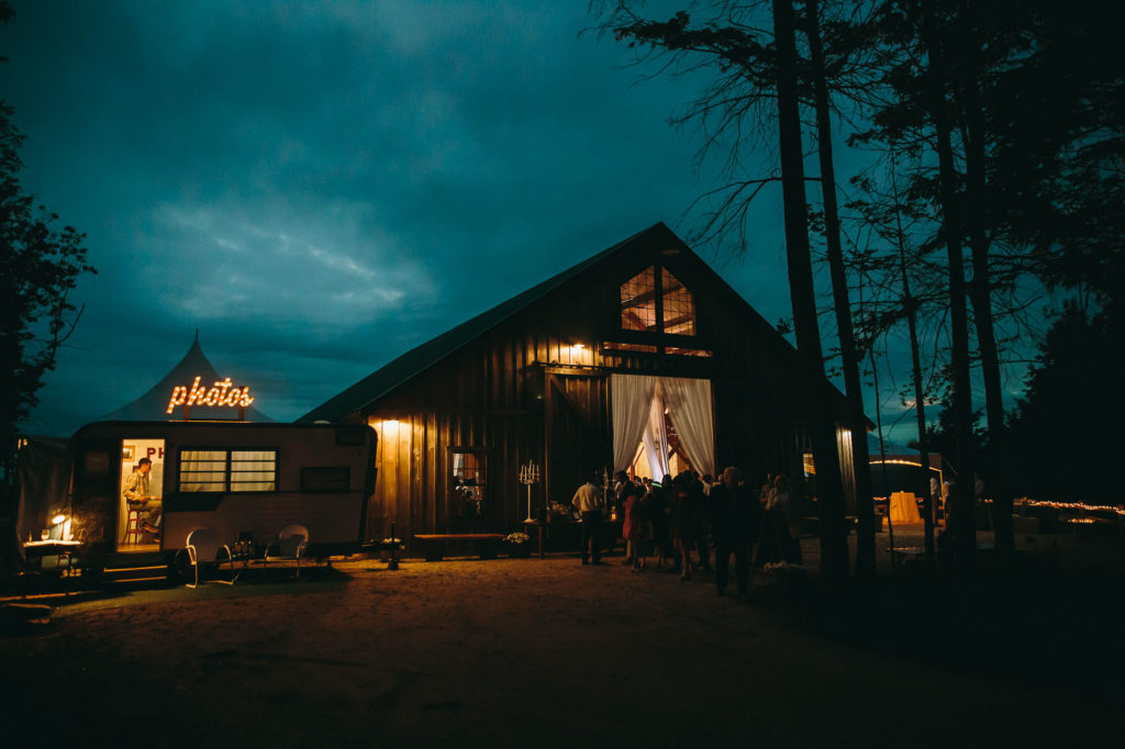 maine-wedding-photographer-wedding-photographers-in-maine-broadturn-farm-wedding-blue-elephant-wedding-granite-ridge-barn-and-estate-VOOHNH3W.jpg