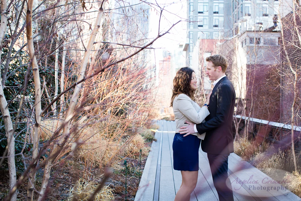 JanicePaul_NYC_Engagement_Wedding_Photos_TheHighLine_ChelseaMarketProofs-40.jpg