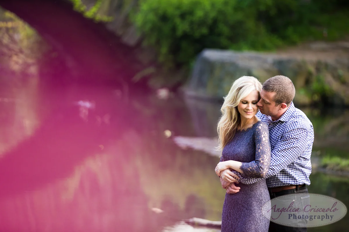 NYC_Central_Park_Engagement_Photographer_Ideas_Home_Alone_Bridge_Gapstow