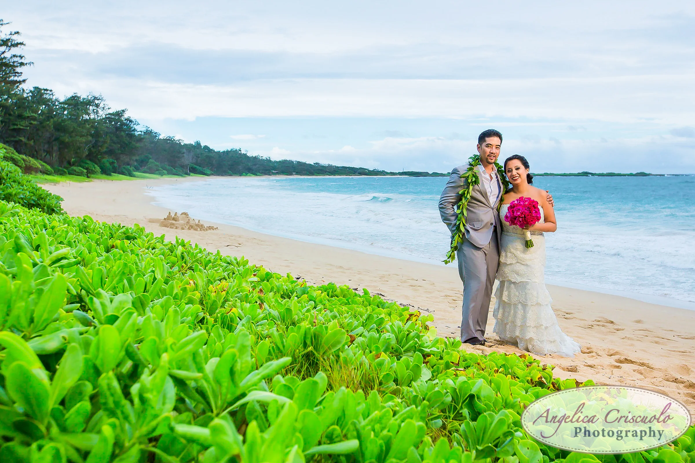 Sunset Hawaii Oahu wedding photography ideas on the north shore beach