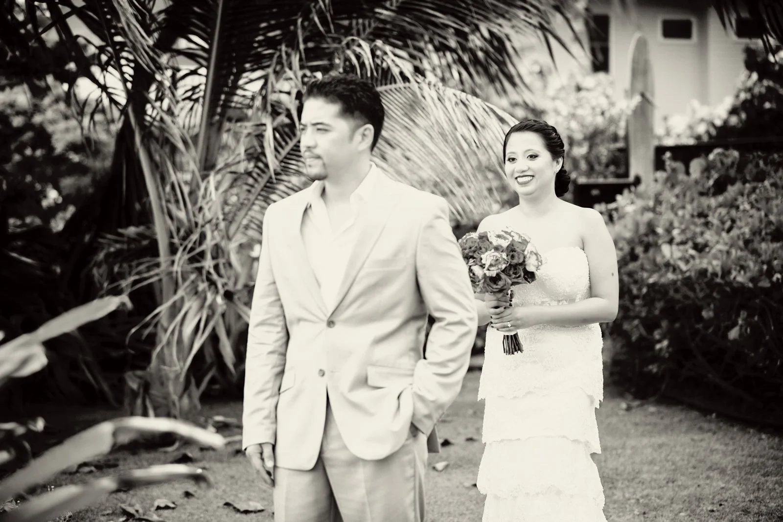 Oahu Hawaii Destination Wedding Photos First look Hale Ohana Terrace house