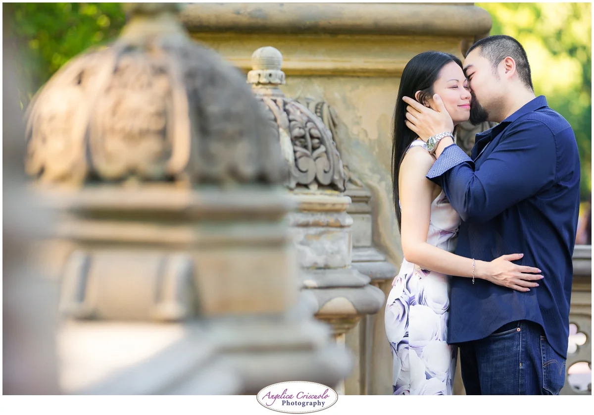 Centra Park Engagement Photographer photo ideas poses