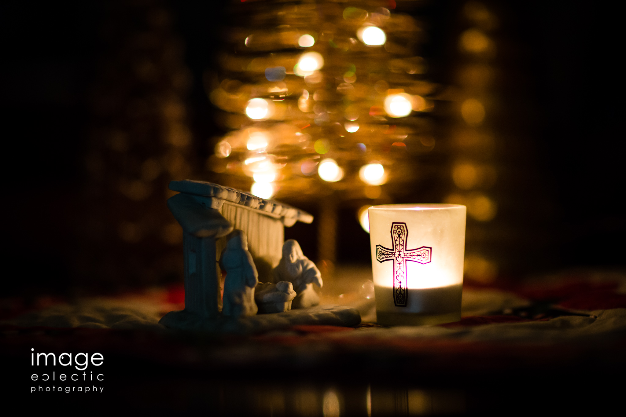 Candlelight Manger