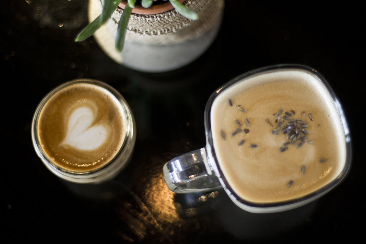 The delicious cortatido and the light and aromatic lavender-infused latte.