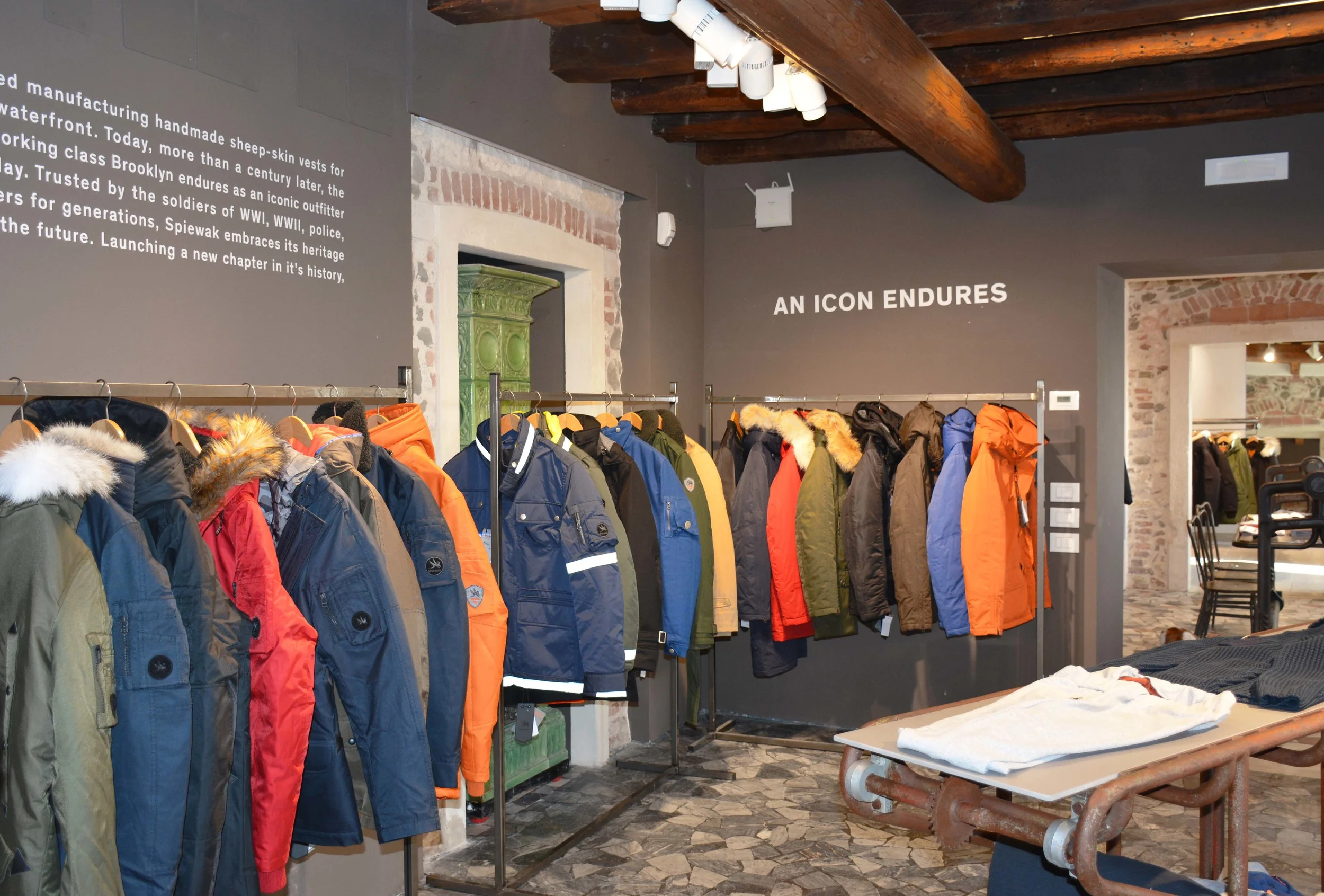 STEFANO LORA SHOW ROOM – per SPIEWAK, Brendola (VI) - 2015