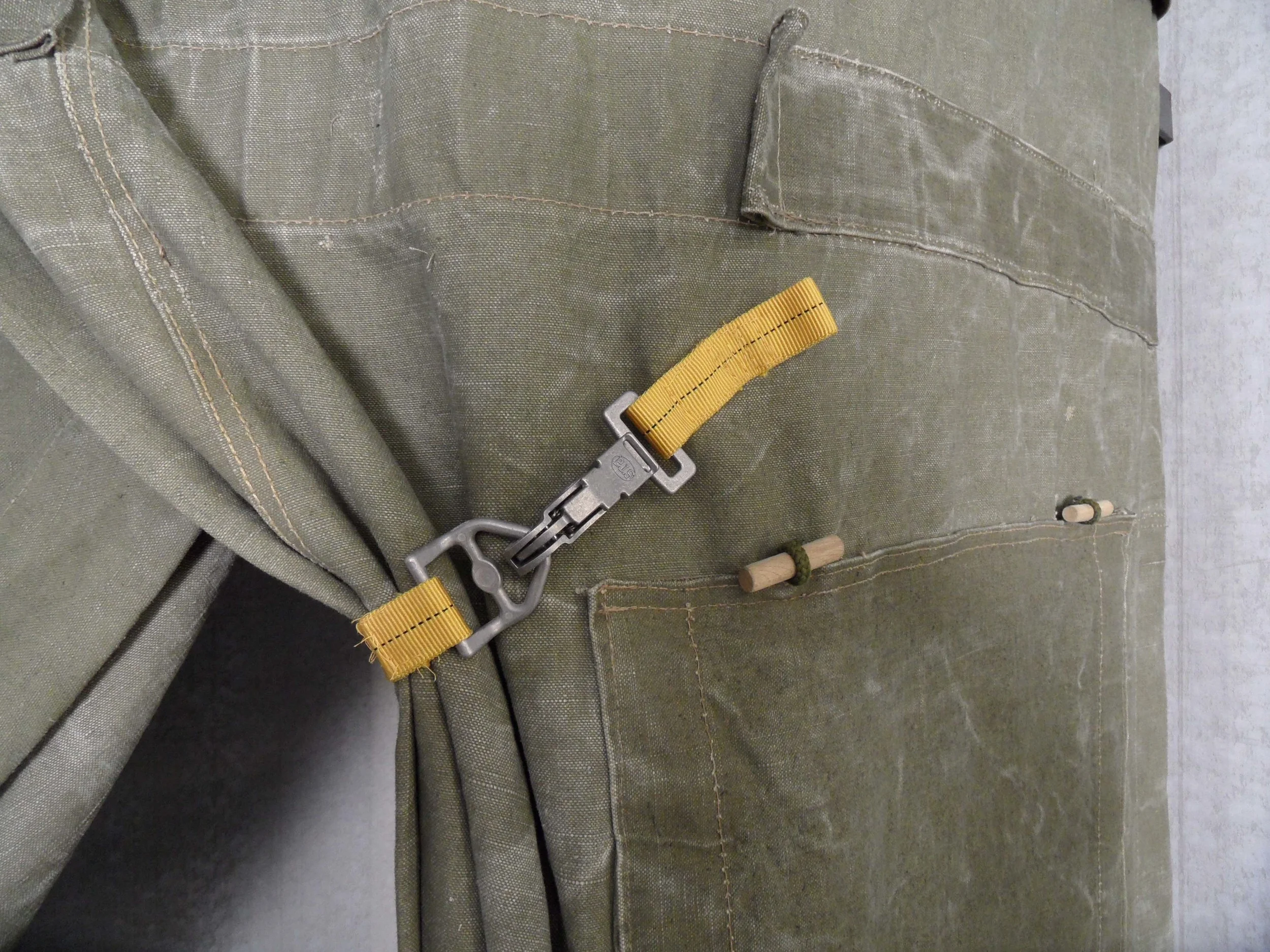 ORVETT for PARAJUMPERS - FITTING ROOM, military fabric, detail
