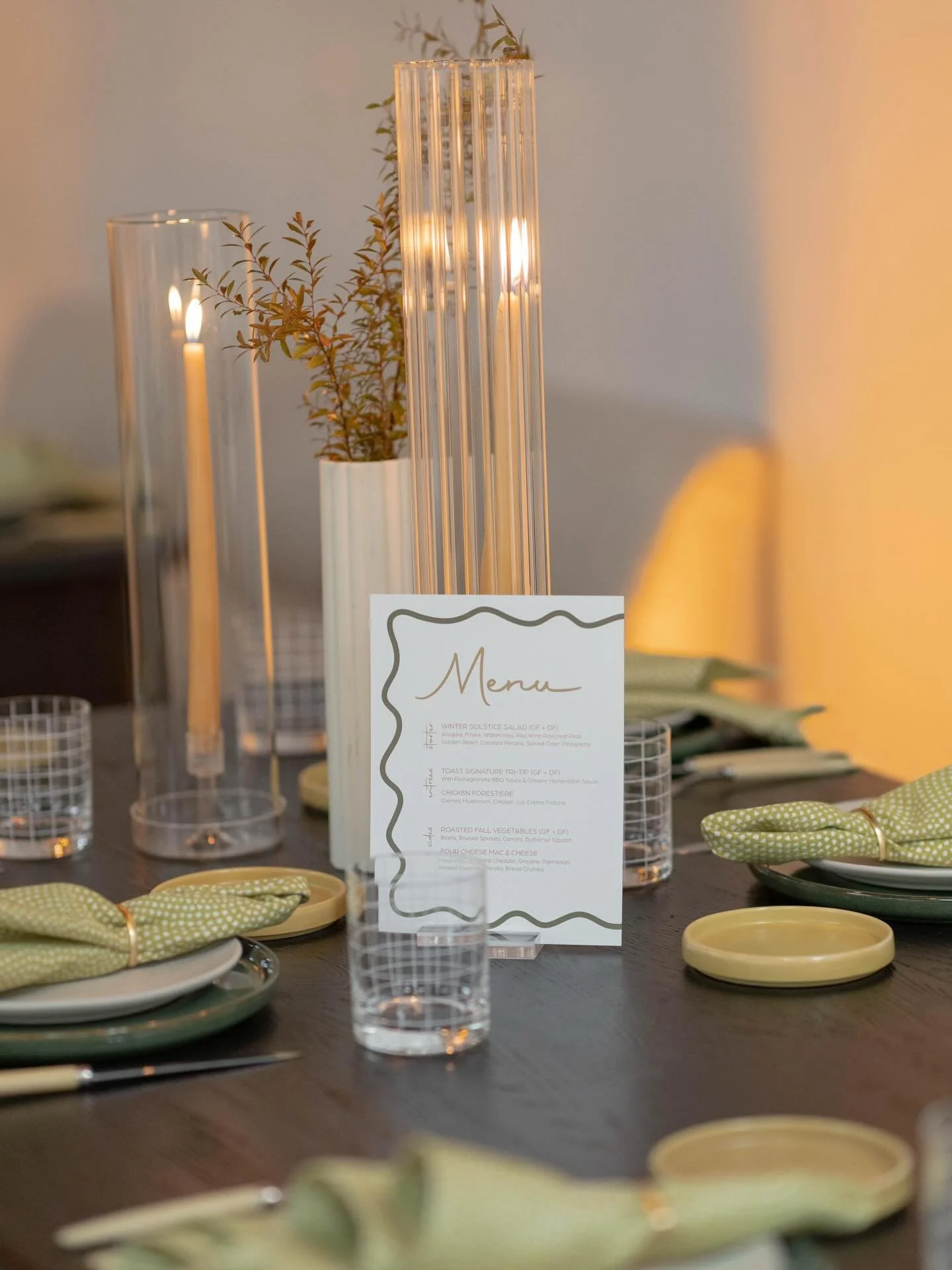 Had the chance to be part of the @bettertogether_sd Friendsgiving event for some truly talented wedding vendors. It was a time to connect, share ideas, and support one another, and I was grateful to contribute to the experience.

I created three coor