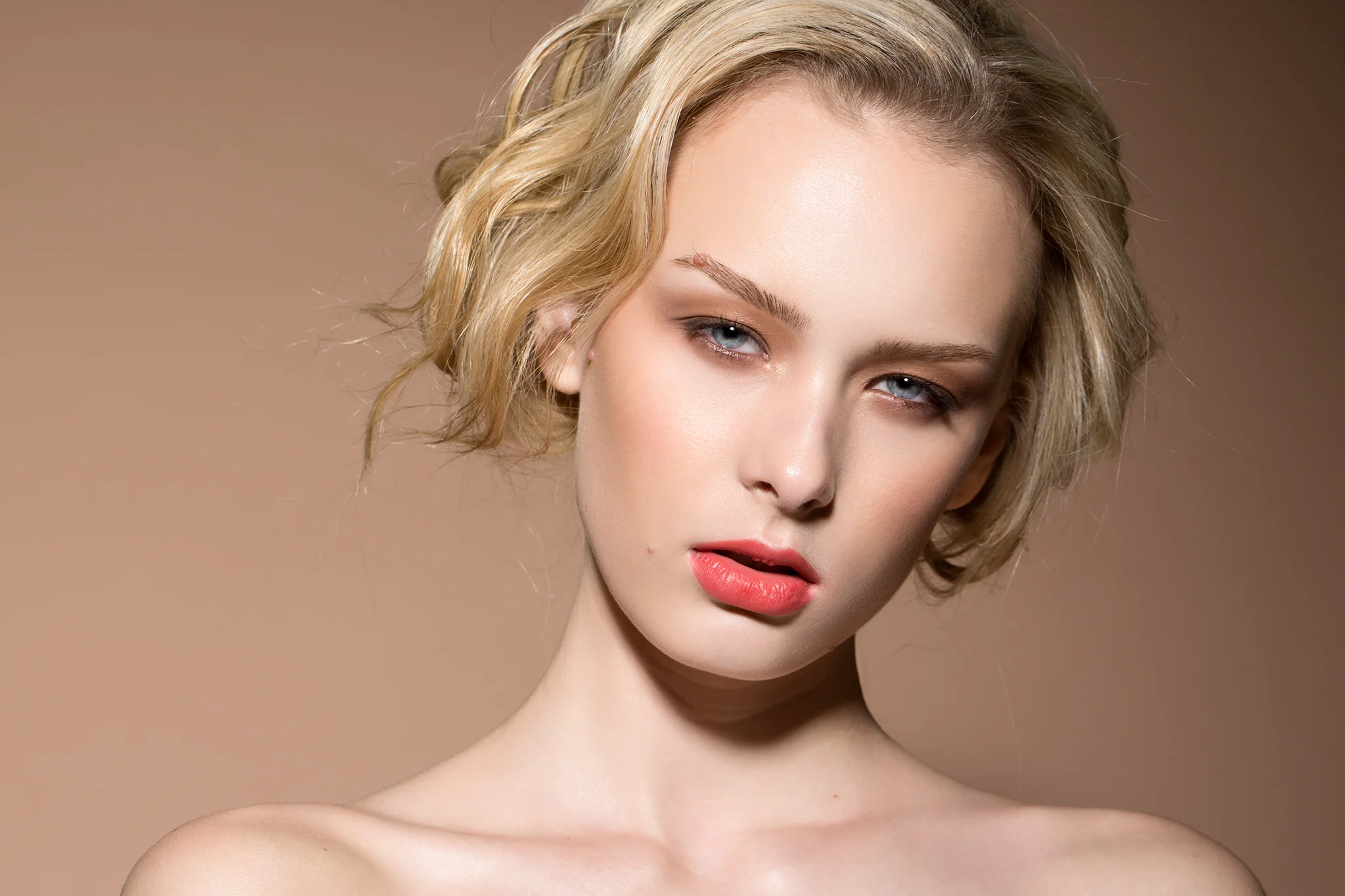 Model: Jillian Pope (Modelogic) Hairstylist: Carolyn Berry Photographer: Magdalena Niziol