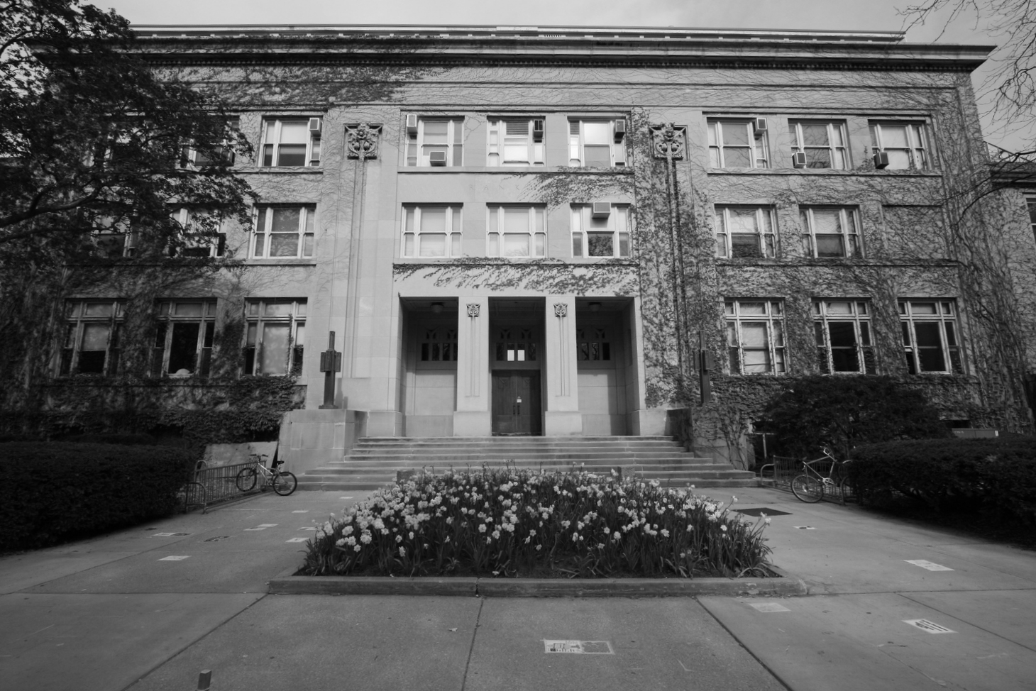 Swift_Hall_at_Northwestern.jpg