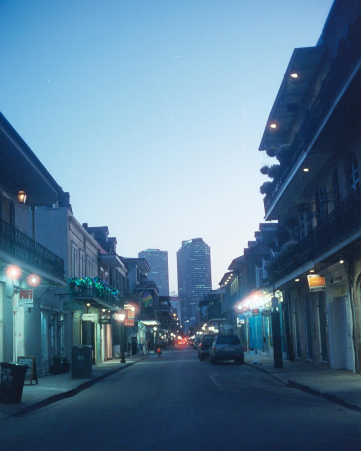 New Orleans on a quiet Tuesday night, even after Mardi Gras #konicahexaraf #cinestill800t