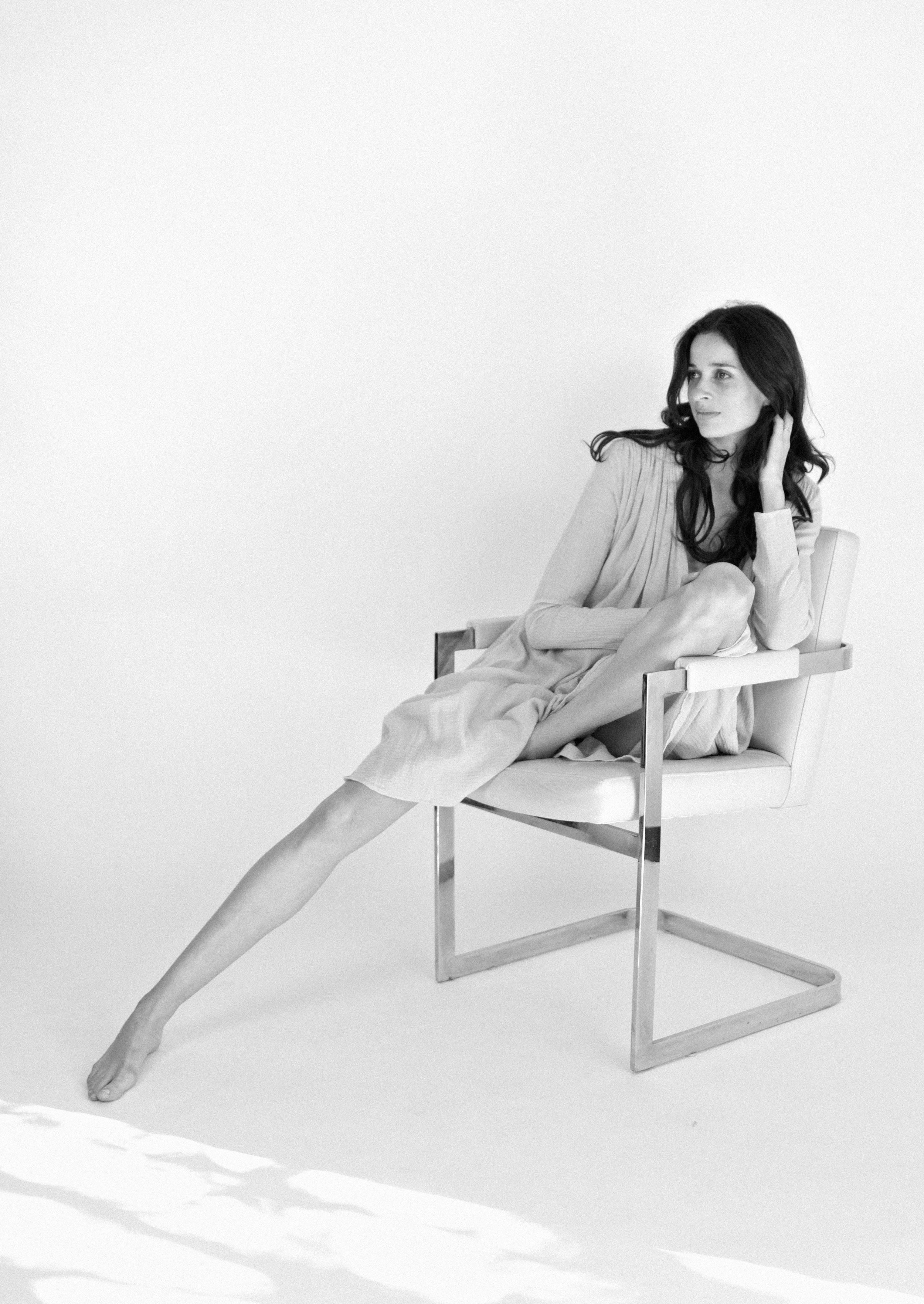 Narelle wears the Tangier dress in Cement. 