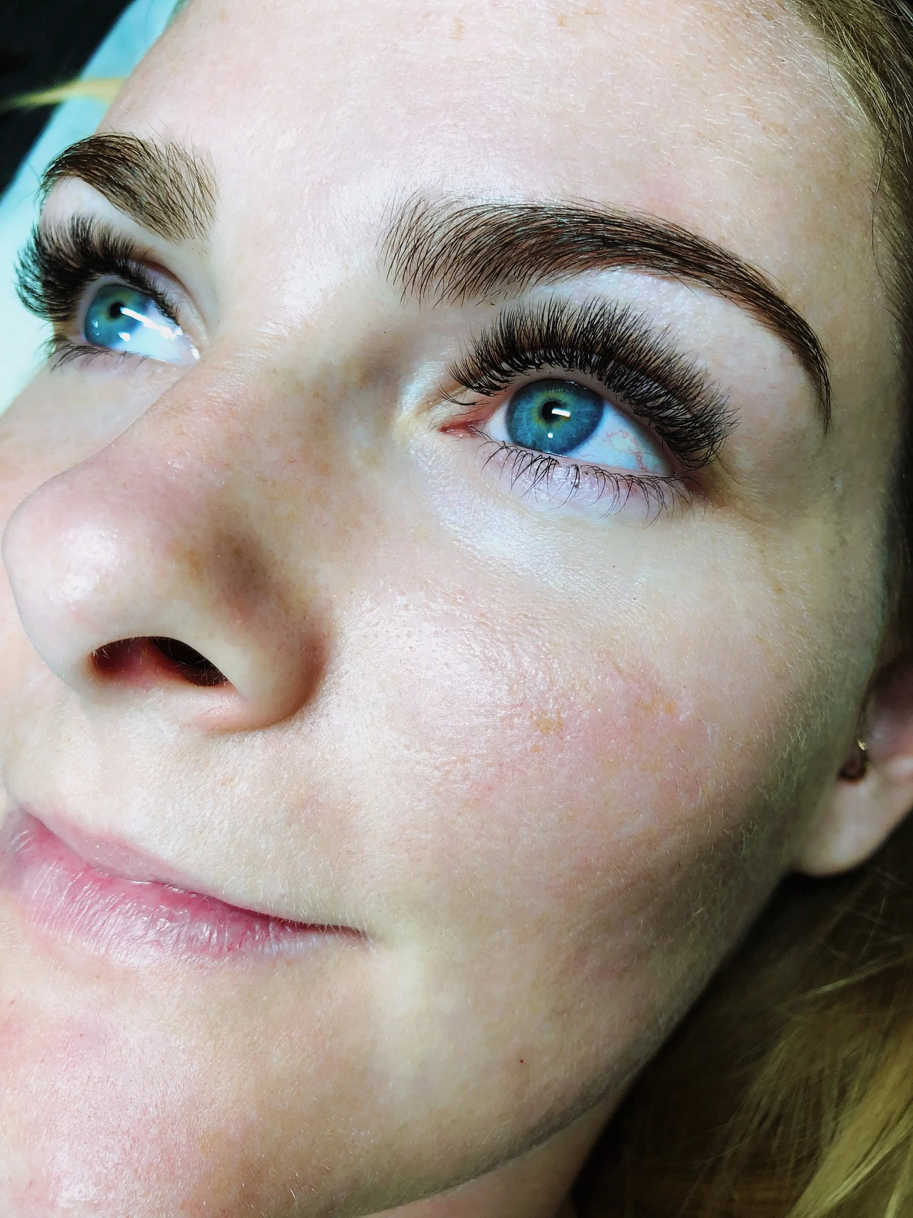 Russian Volume Eyelash Extensions