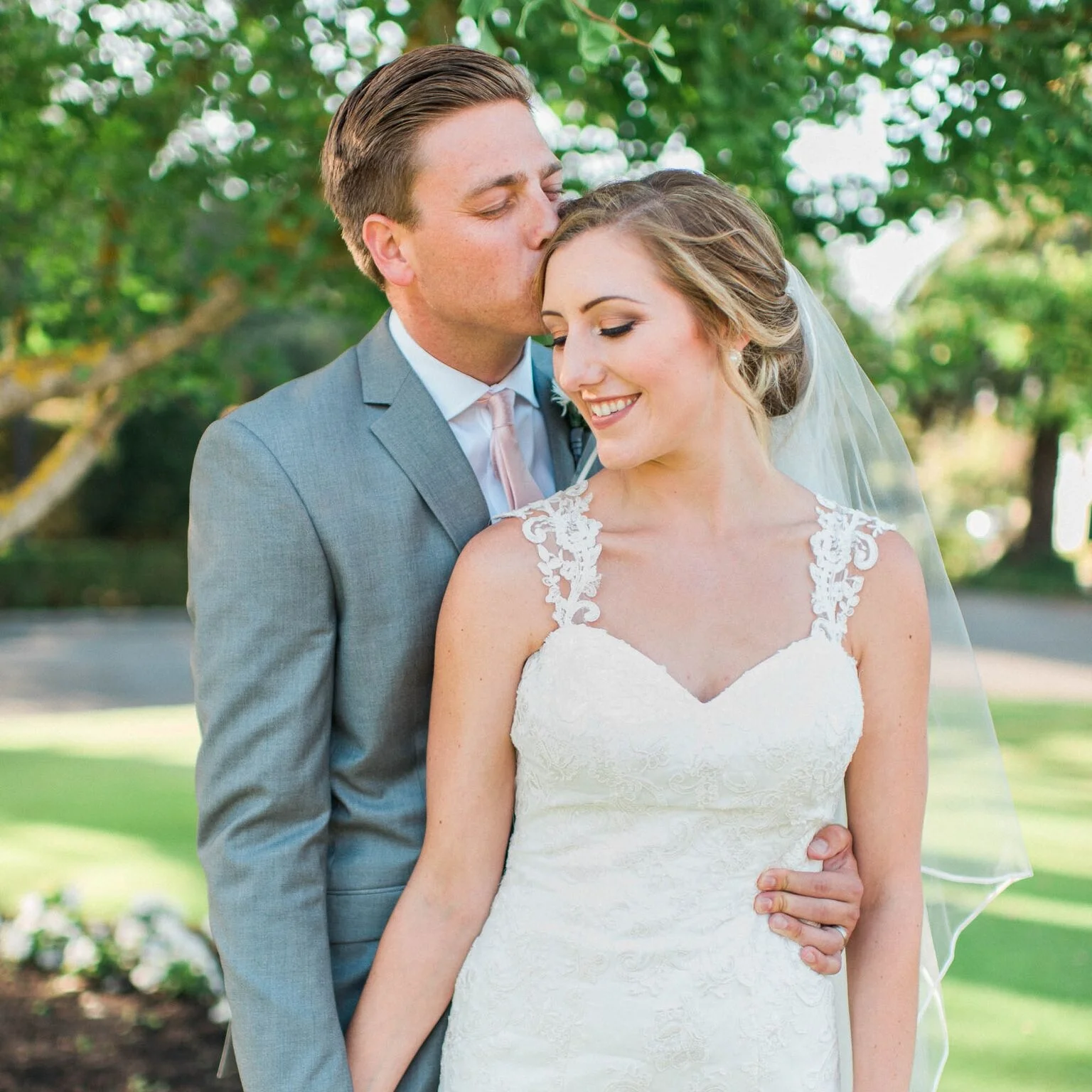 John and Jenna Kissing-1.jpg