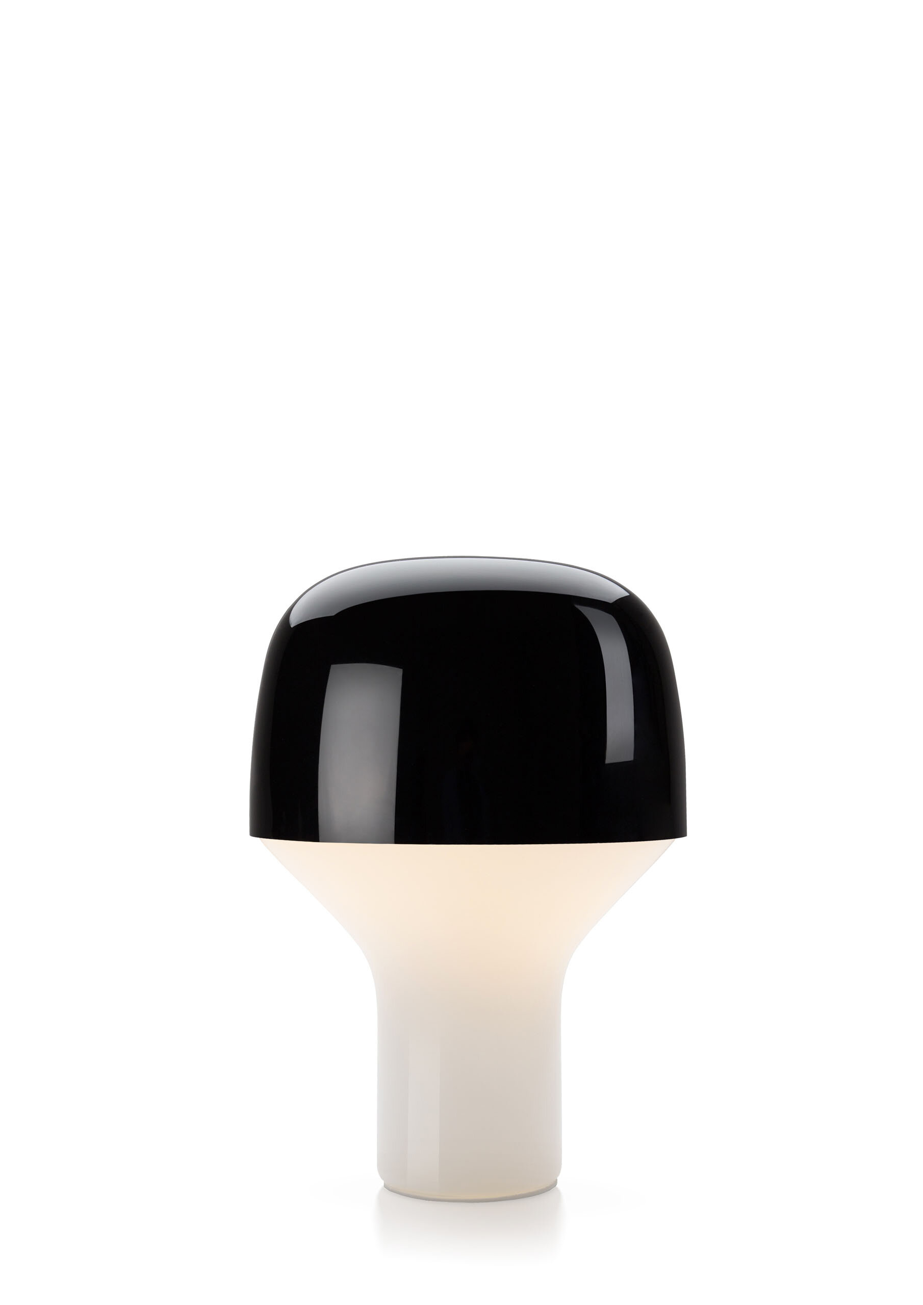 teo-cap-table-lamp-black-cutout.jpg