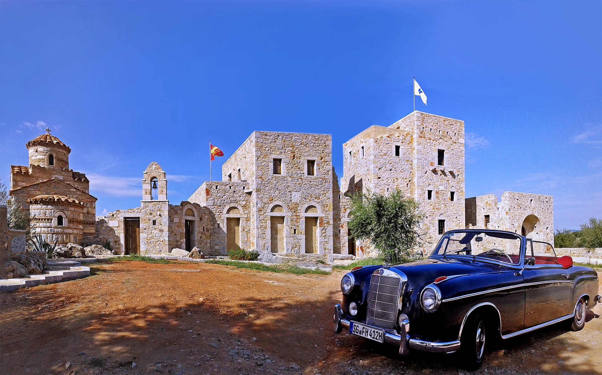 Vassilis-Antique_20151007_104906Small1920W.jpg