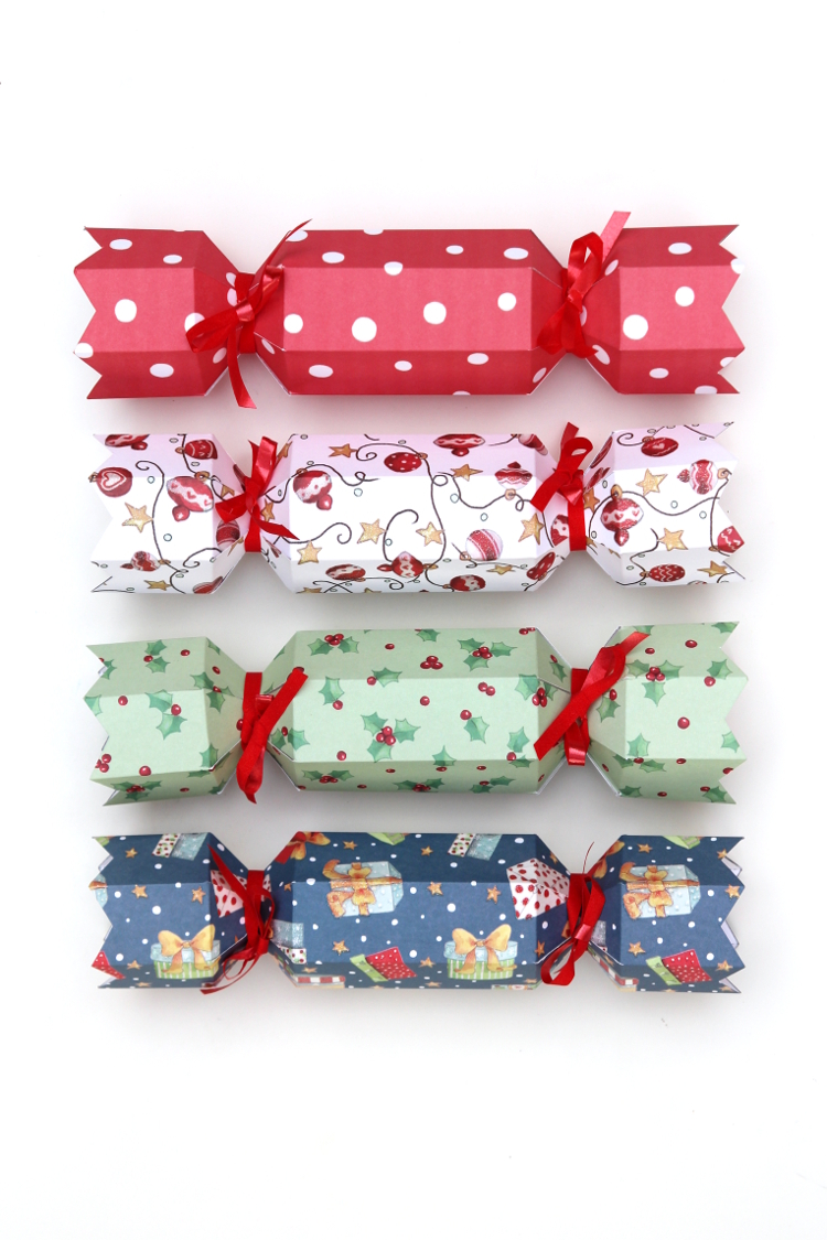 How+to+make+Diy+Christmas+Crackers+with+this+free+printable+template+#christmas+#christmascrafts+#crafts+#diy+#freeprintable+#cracker+#holidaycrafts+#freebies+#gatheringbeauty.jpg
