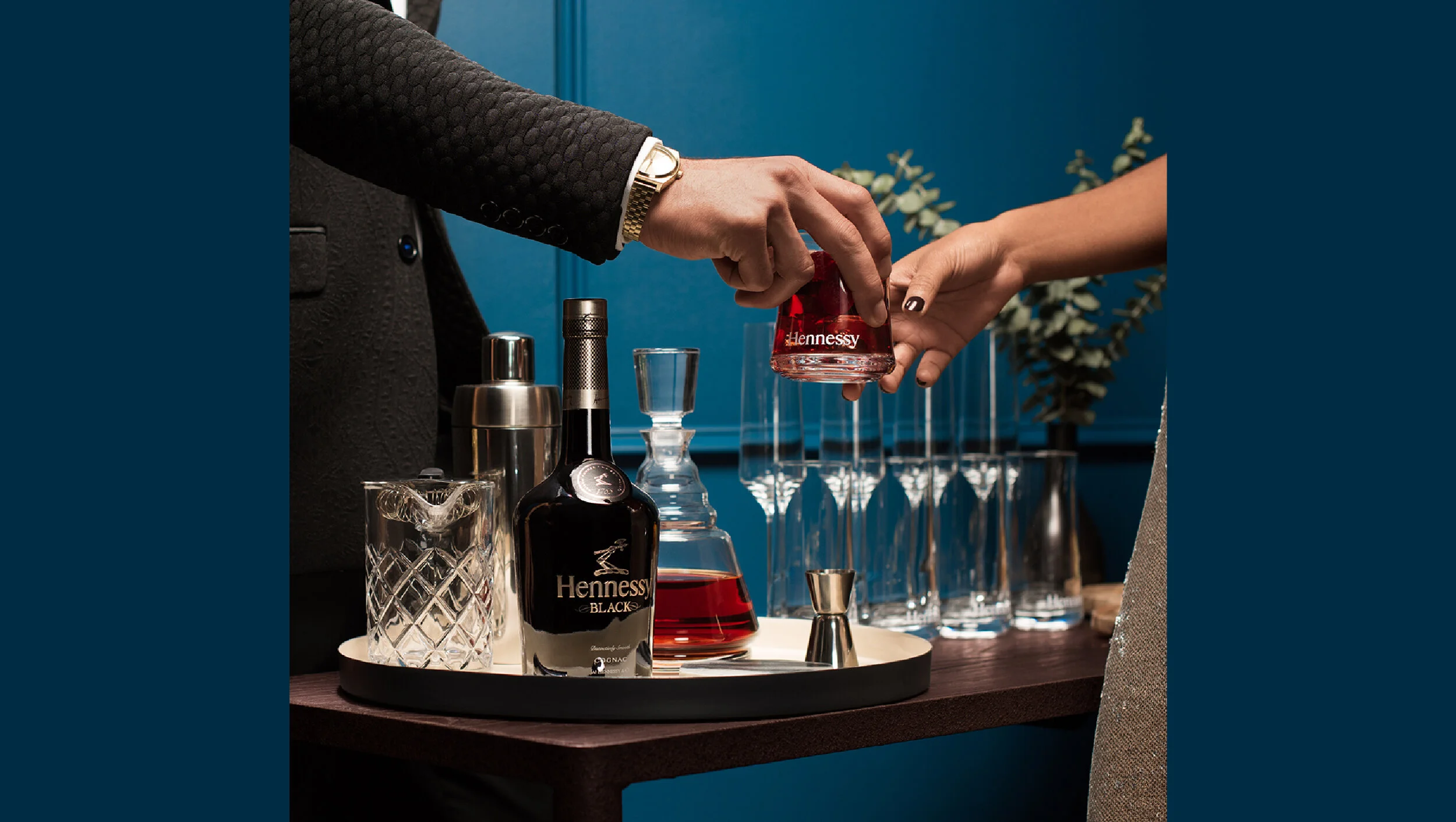 Web_Hennessy_Hero.jpg