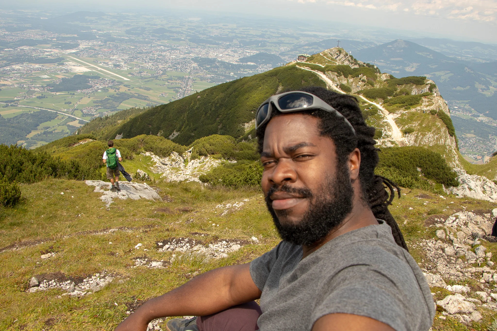 Hello from Untersberg! The Untersberg is the northernmost massif of the Berchtesgaden Alps, a prominent spur straddling the border between Berchtesgaden, Germany and Salzburg, Austria. The highest peak of the table-top mountain is the Berchtesgaden Hochthron at 1,973 metres (6,473 ft). (so says Wikipedia )