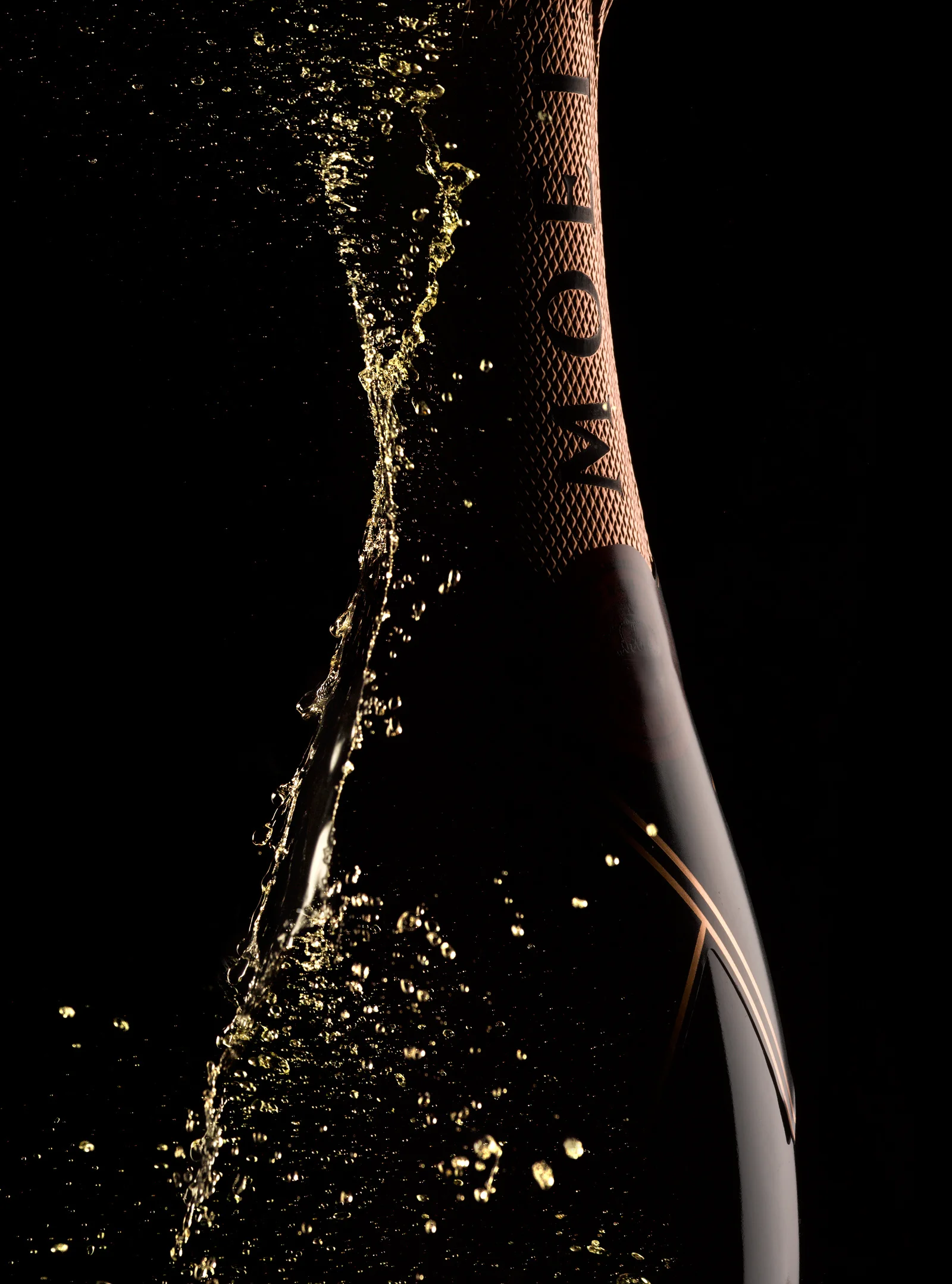 41593-2405535-CHAMPAGNE_bouteille.jpg