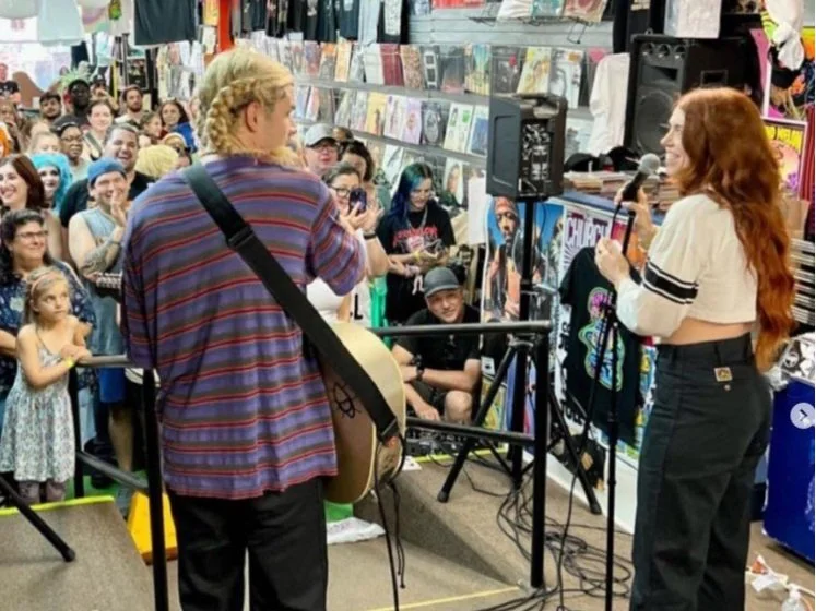 GROUPLOVE in-store and signing (2023)