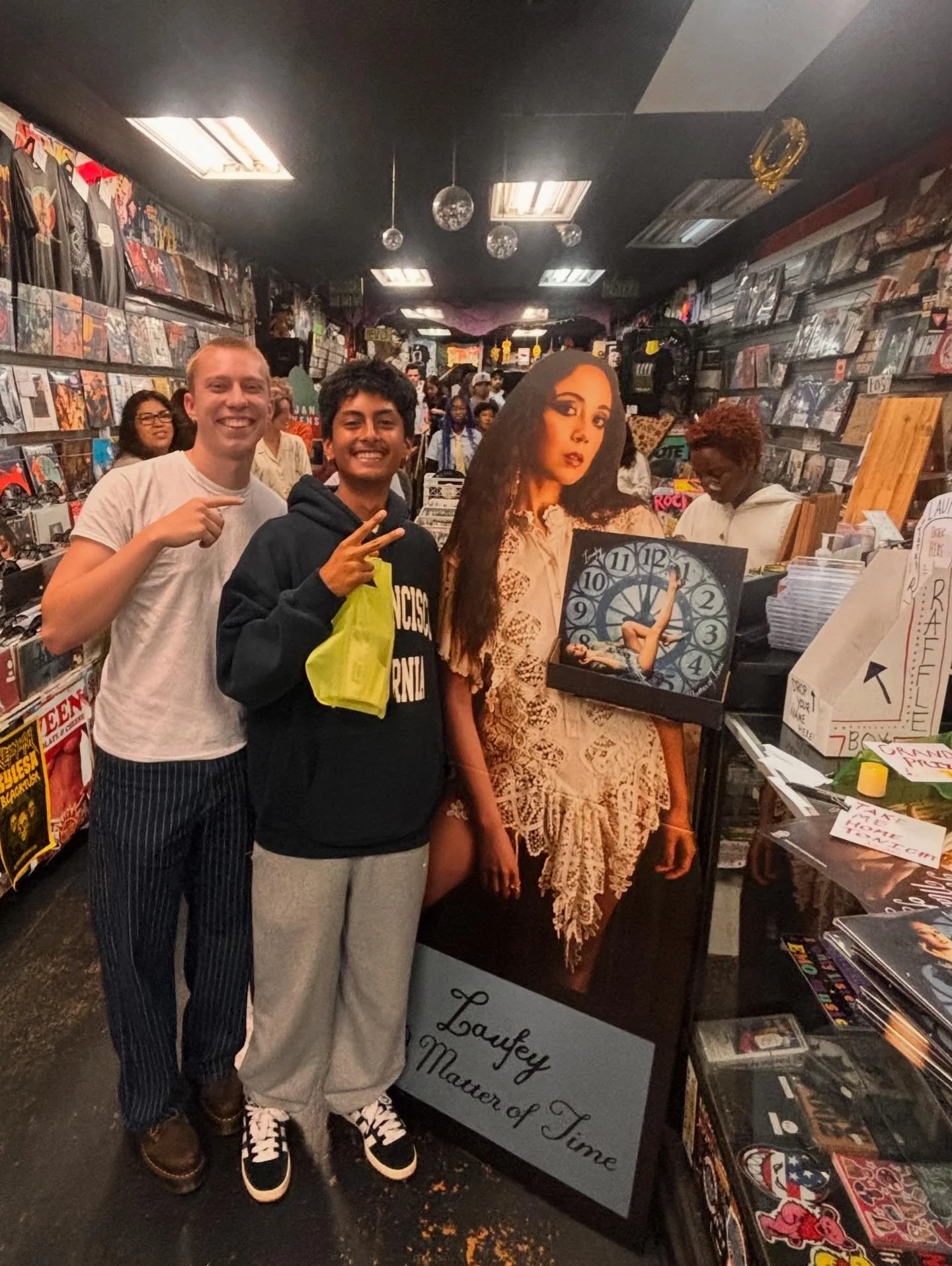  Fans came out for a special “midnight” listening event. They were able to hear the new Laufey album together and receive prizes! 