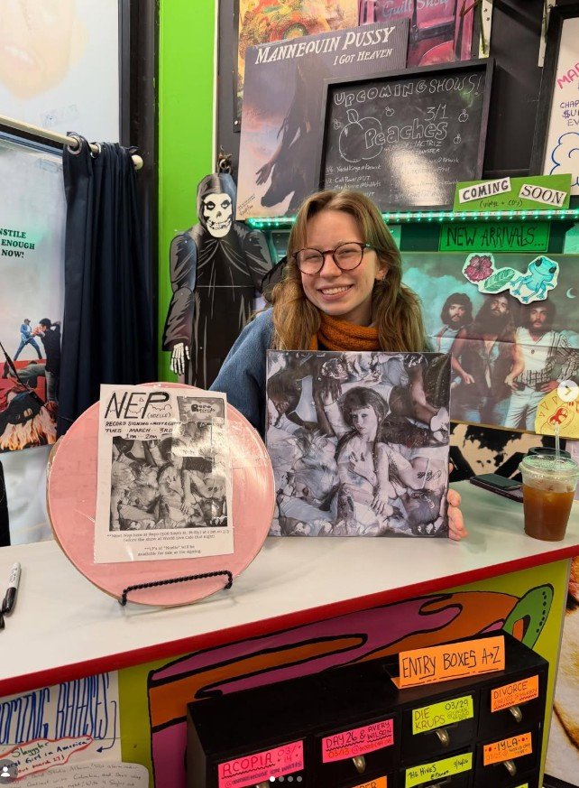  Nep stopped by to sign copies of her new album “Noelle” for fans on 3/3/26! 