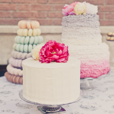 CAKES Leave it to us to source for the perfect cake for your party, ordered, delivered and laid out in pretty perfection. photocredit: http://www.onelove-photo.com/