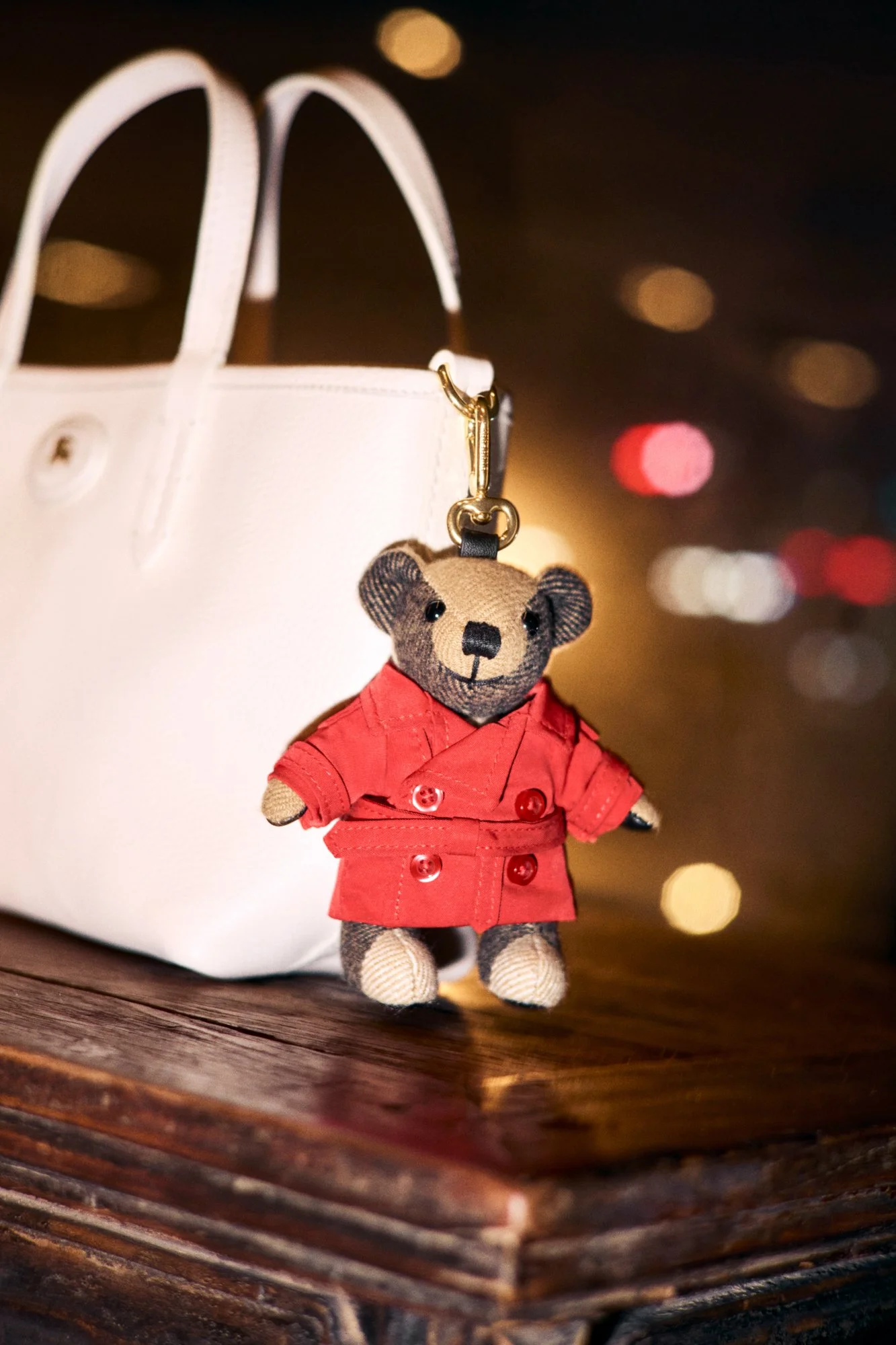 251016_Burberry_CNY_AG_STILL LIFE_3_05216_V4_2X3.jpg