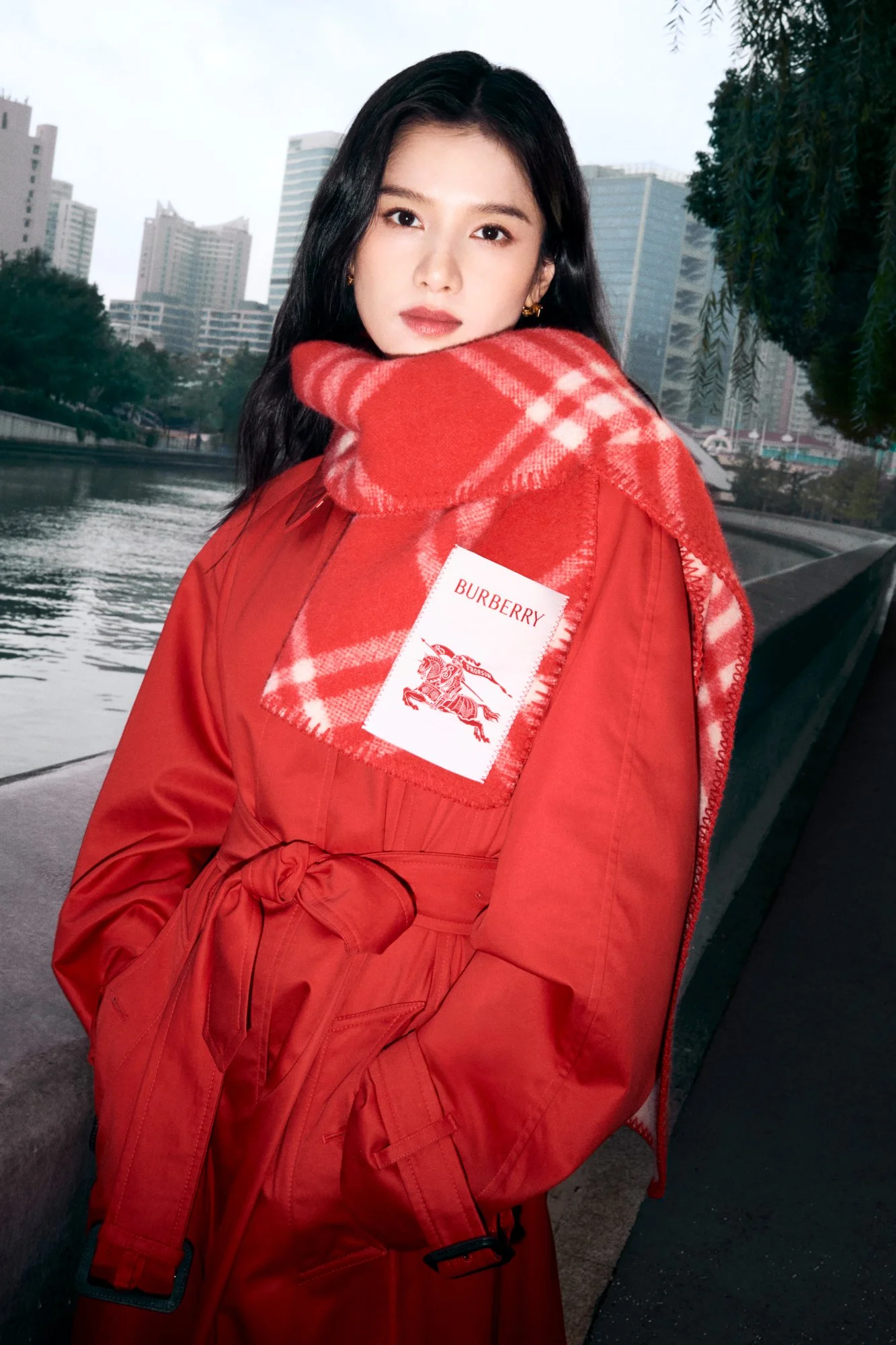 251016_Burberry_CNY_AG_ZJY_1_03930_V7_2X3.jpg