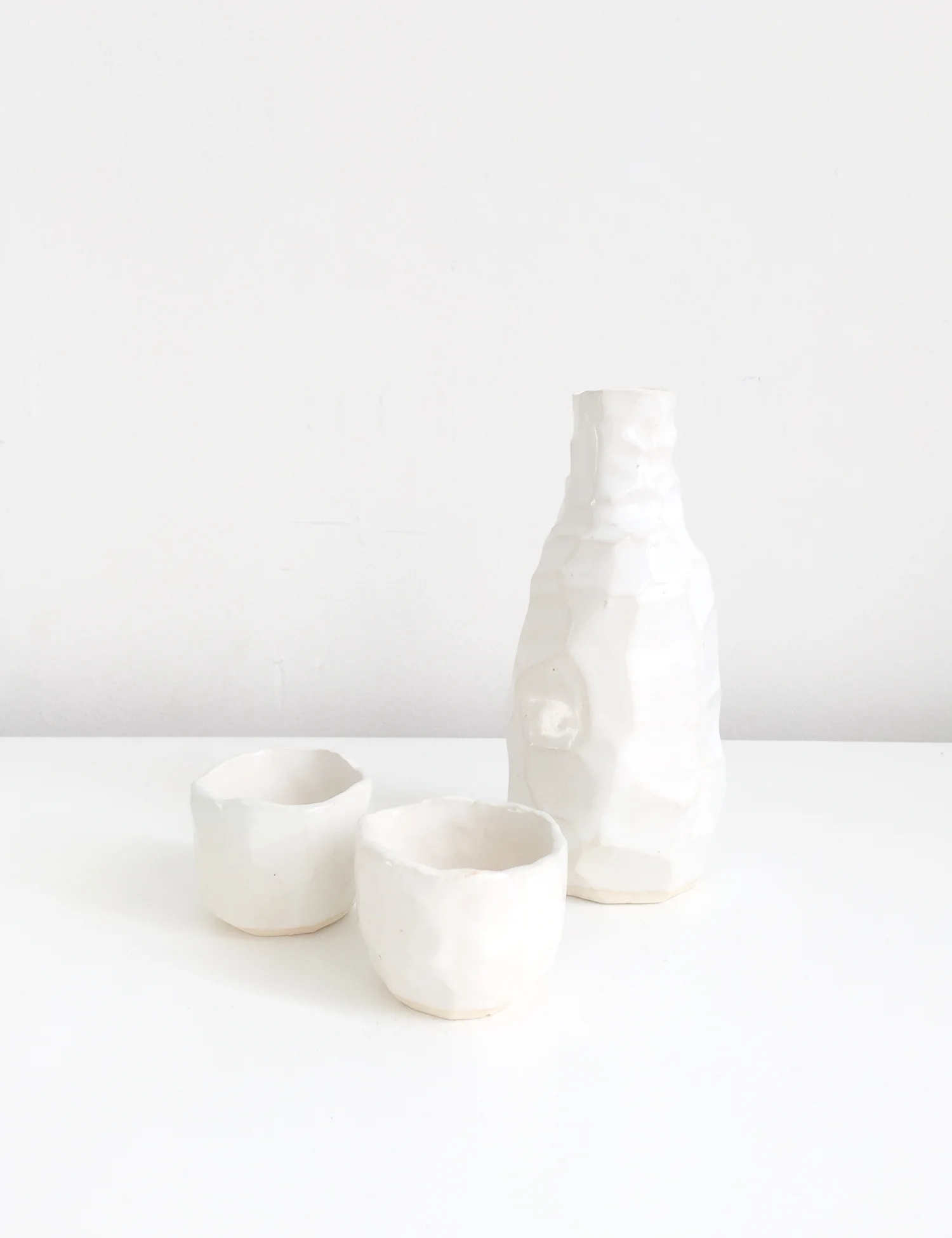 Snow Sake Bottle and Cups