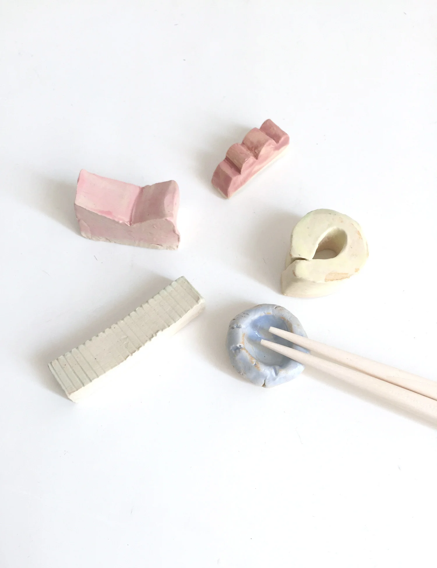 Sculpture garden pen / chopstick rest