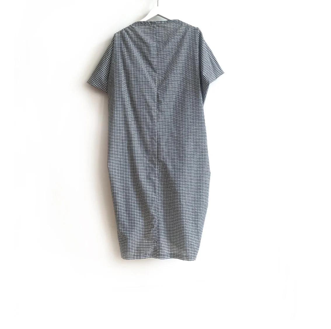 77 Dress Akiko Tsuji back hang.jpg