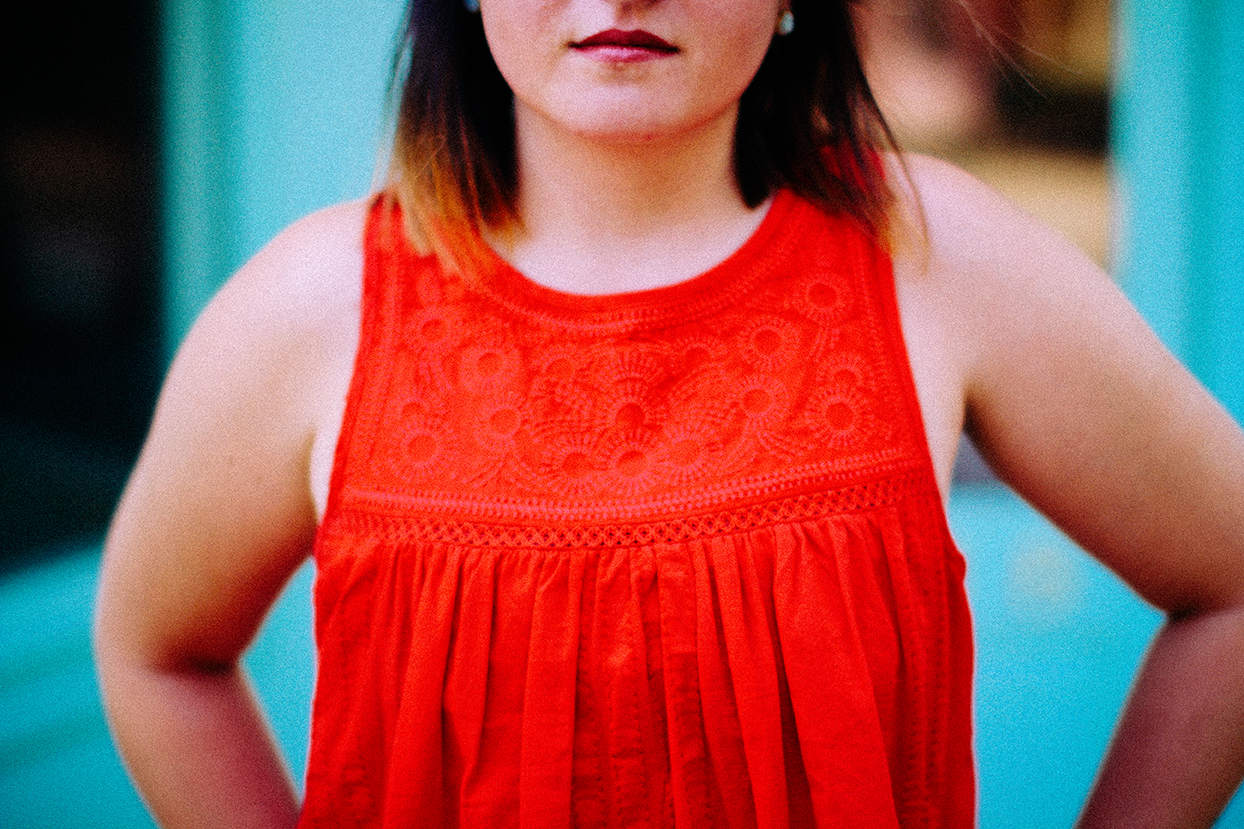 Lady In Red via chelceytate.com ft @madewell @dswshoelovers @freepeople @shopfrancescas @worldmarket