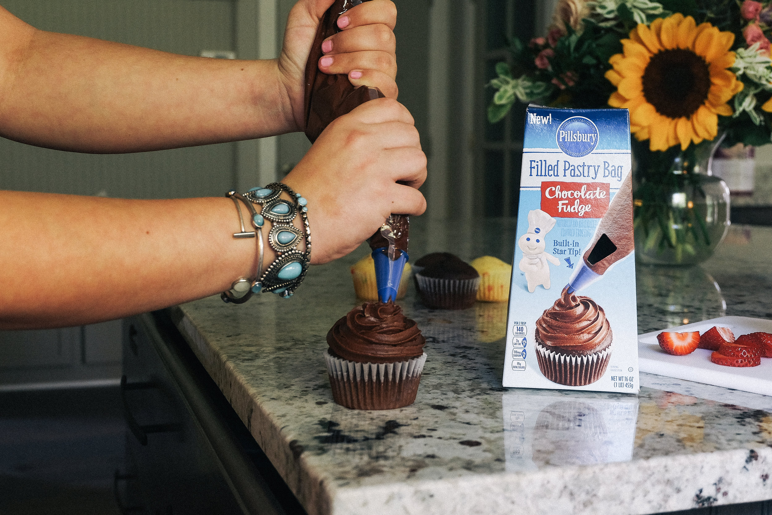 Bake Someone's Day With Pillsbury via chelceytate.com #DoughboySurprise #Sponsored