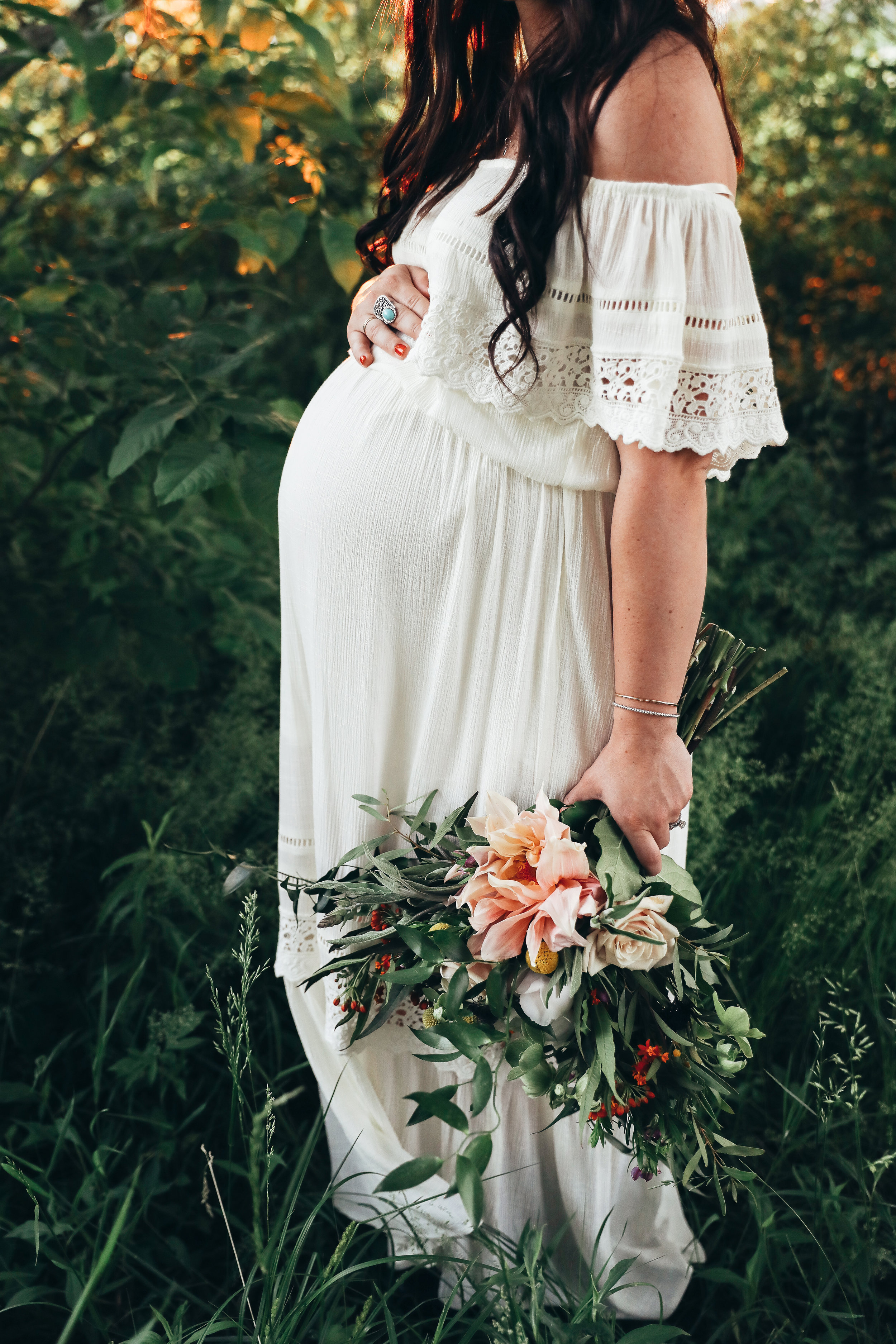 boho maternity photo session louisville kentucky boho mama to be by photographer Chelcey Tate