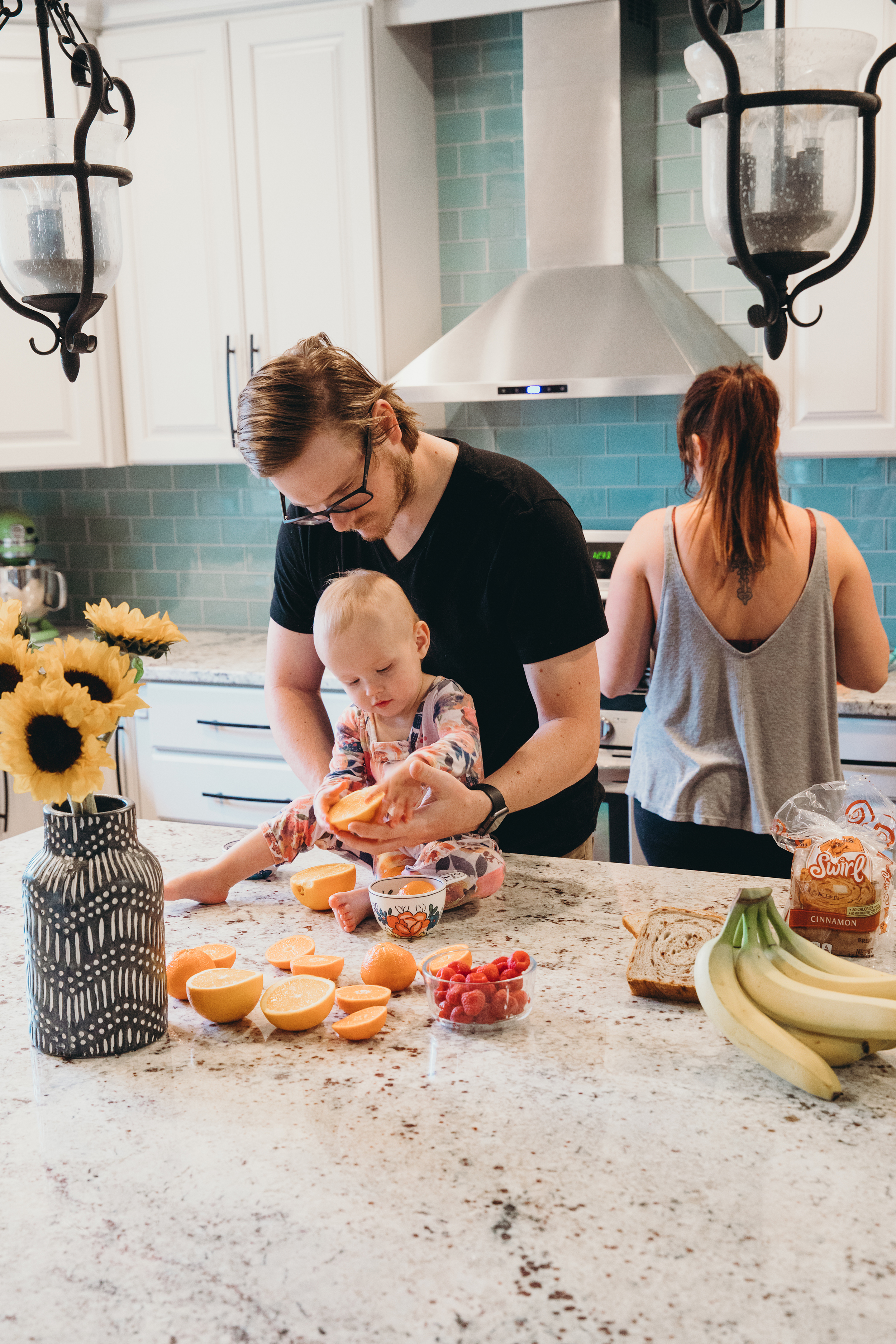 Cinnamon Vanilla French Toast Recipe + Weekend Mornings on chelceytate.com @chelceytate