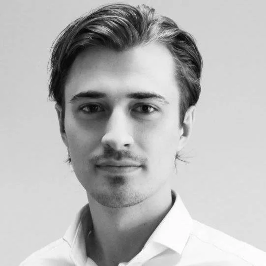 Frederik R. Simonsen Titel: Partner & PPC Specialist Firma: Webmovers www.webmovers.dk Mail: frederik@webmovers.dk Telefon: +45 30 70 57 12