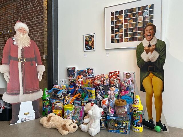 This month we hosted a toy drive, benefiting @toysfortotsdenver - Thank you to everyone who donated and we wish you a happy holiday season! @visual_interest @toys_for_tots_organization #toysfortots #toysfortotsdenver #visualinterest #denverlightingre