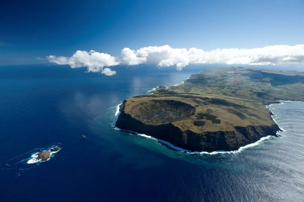 Discover wild and rugged Rapa Nui