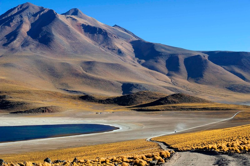 Crossing the Atacama. Photo: Katsuyoshi Tanaka
