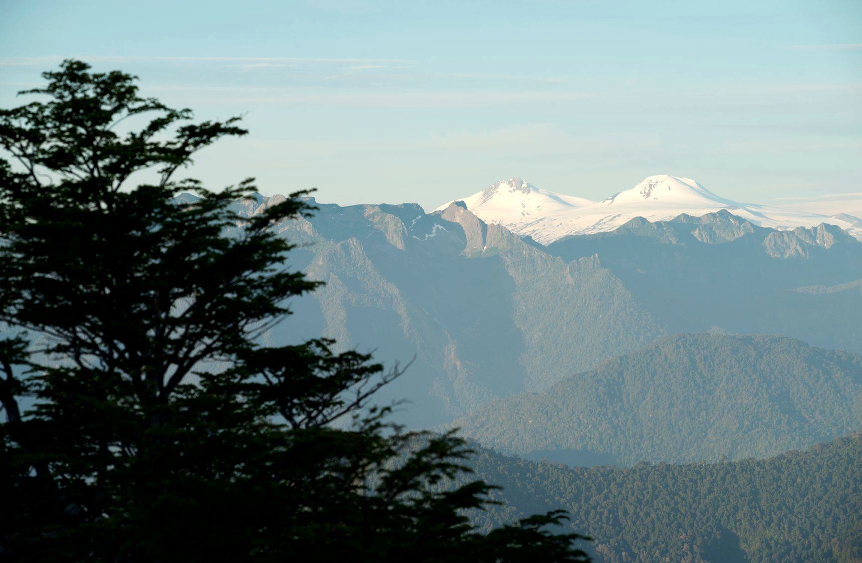 Mocho Choshuenco twin volcanoes