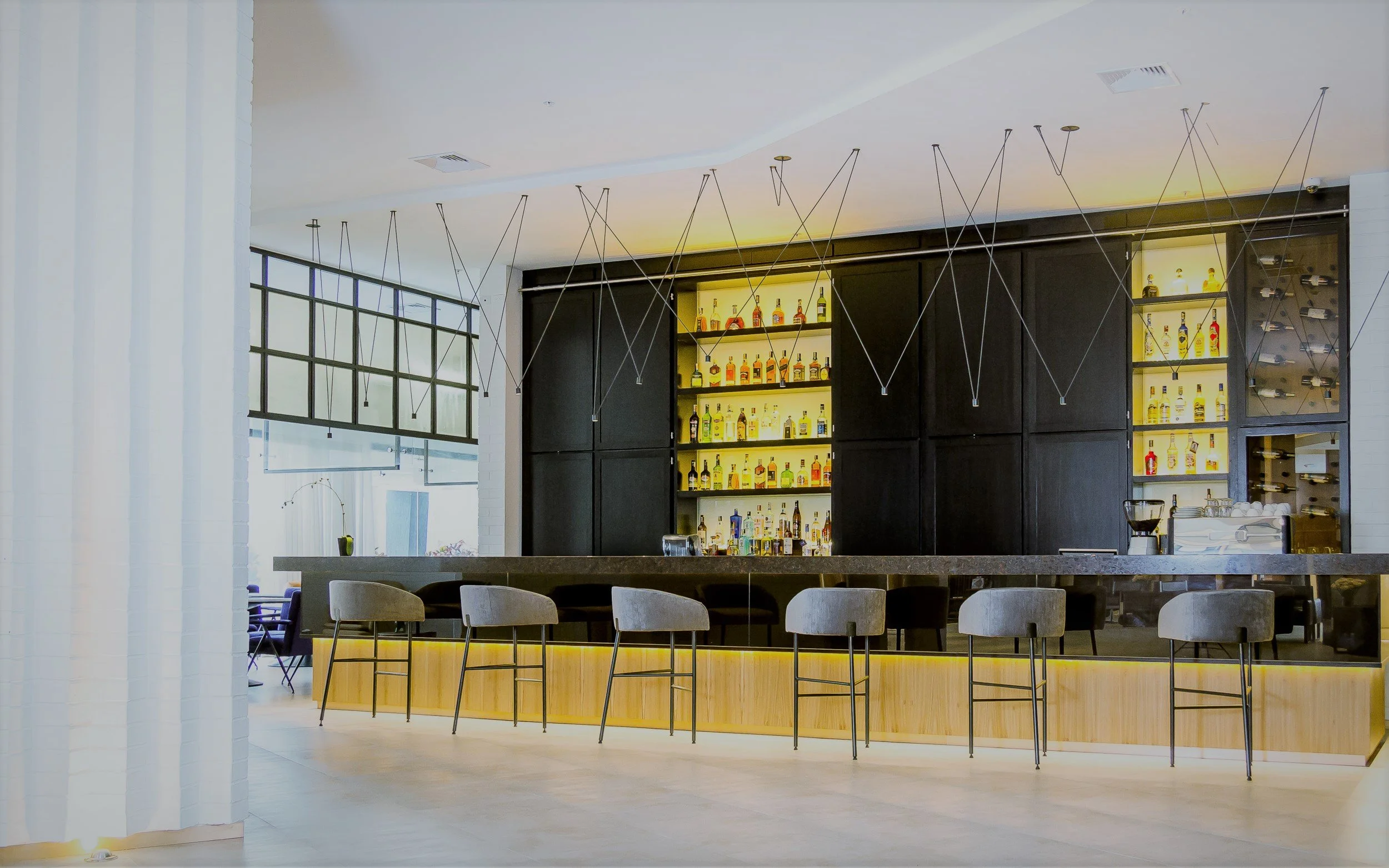EB-Hotel-QUITO-bar.jpg