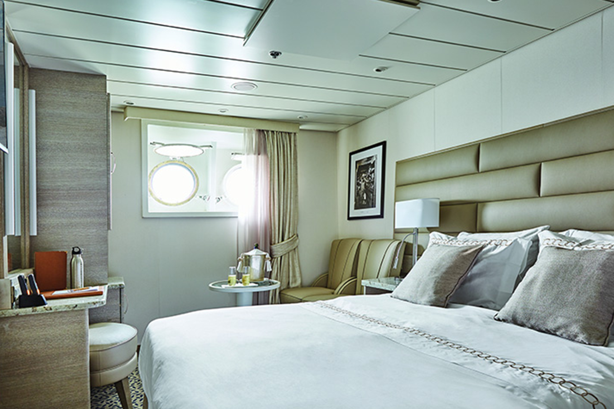 Porthole-Stateroom_Discoverer_PLX.png
