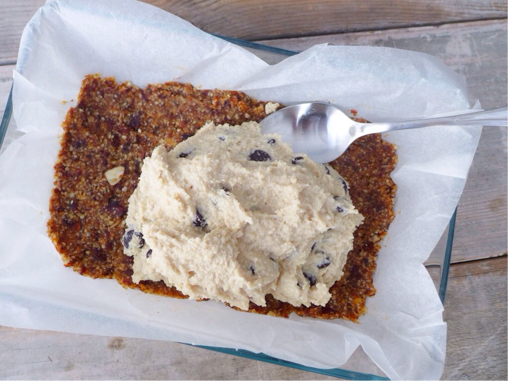 easyvegancookiedoughdessert.jpg