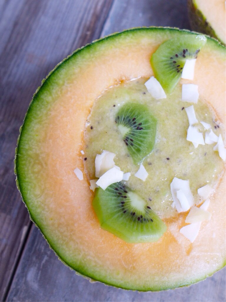 cantaloupesmoothiebowl.jpg
