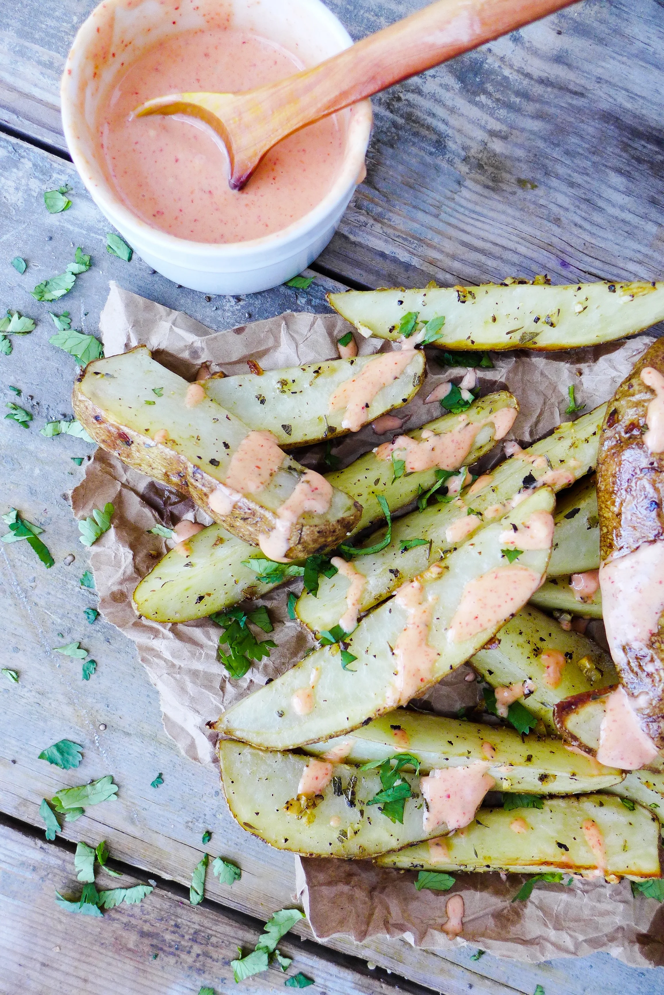 Garlic &amp; Herb Potato Wedges w/ 2-Ingredient Chipotle Dipping Sauce