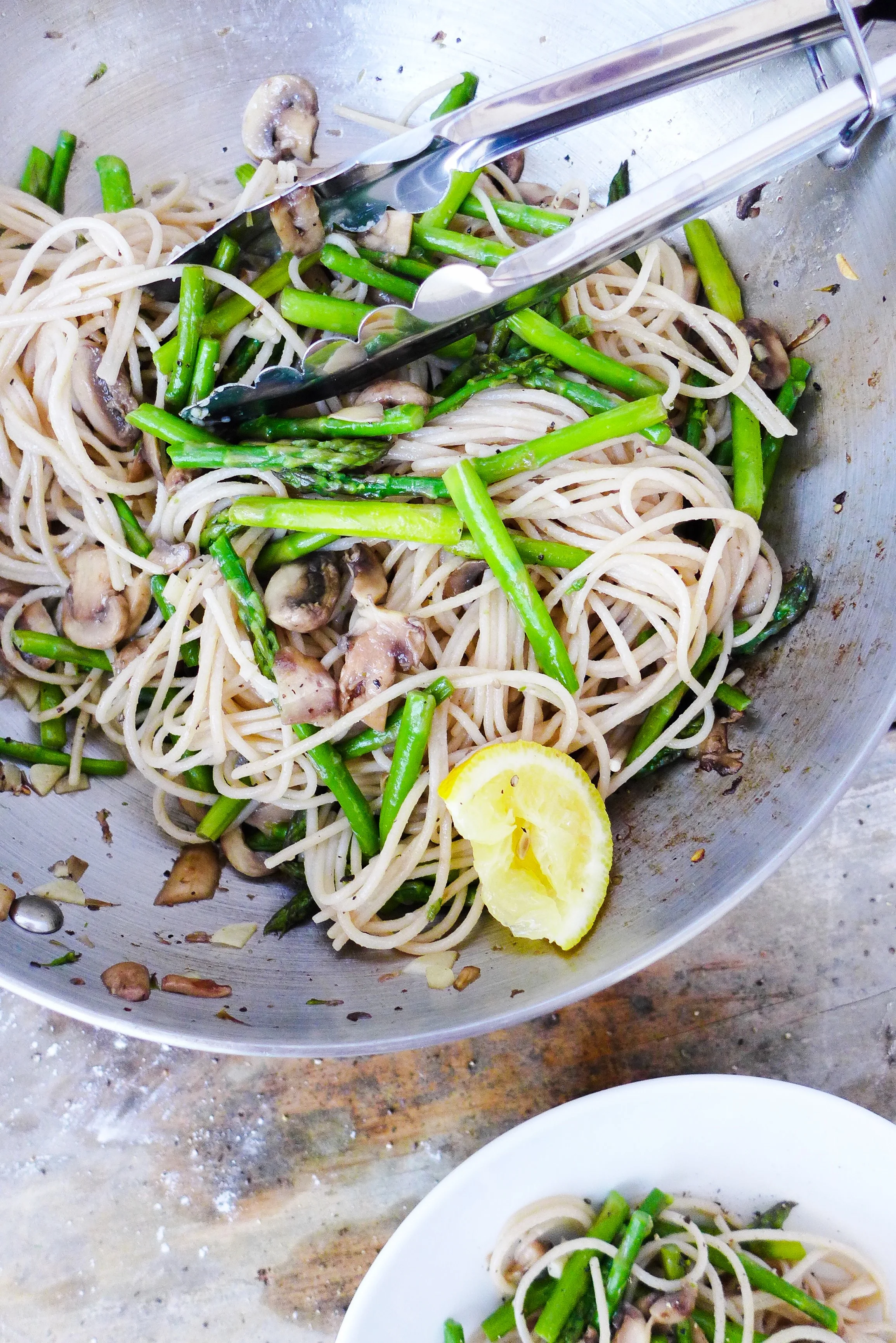 skinny-asparagus-mushroom-spaghetti.jpg