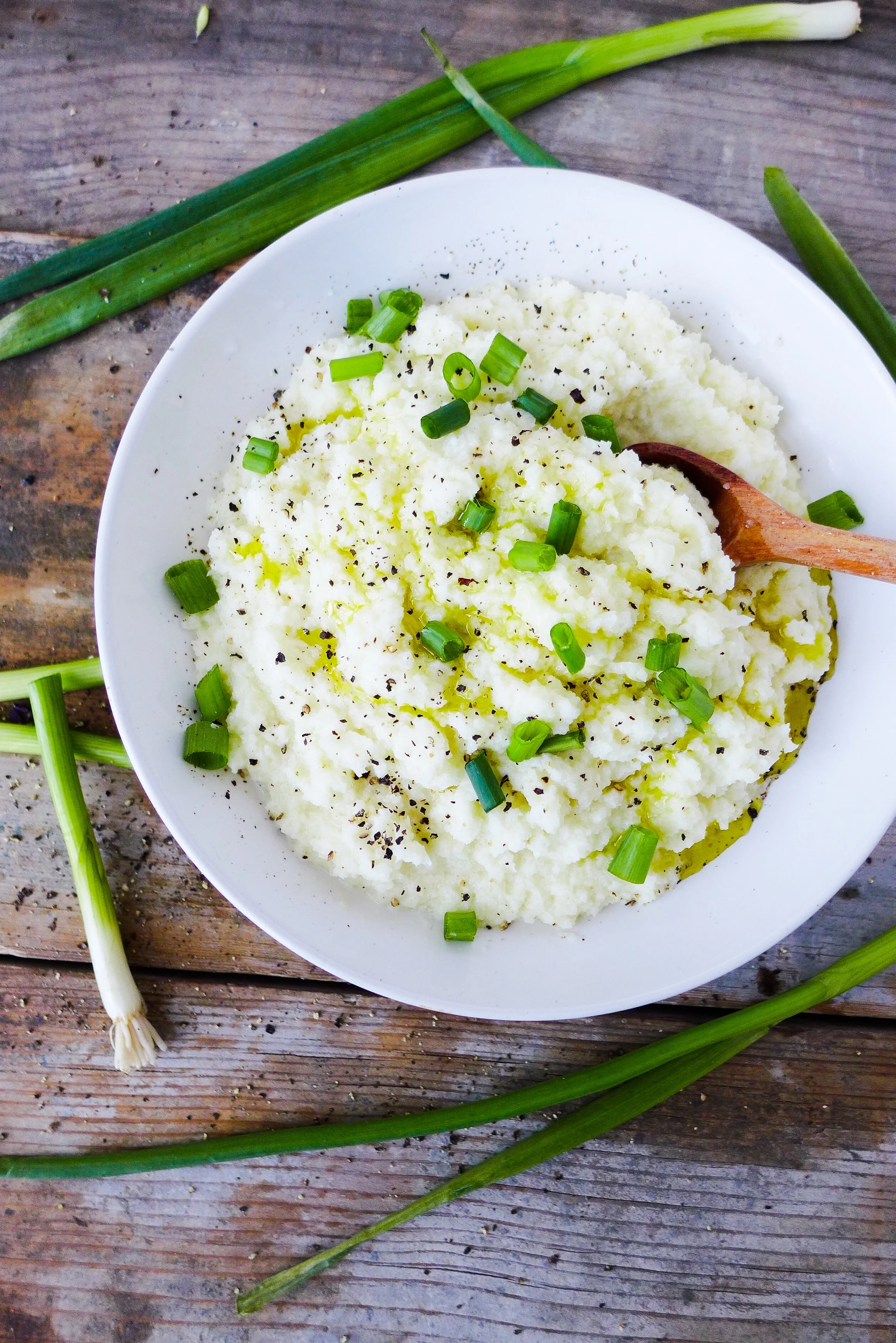 chunky-garlic-cauliflower-mashed-potatoes.jpg