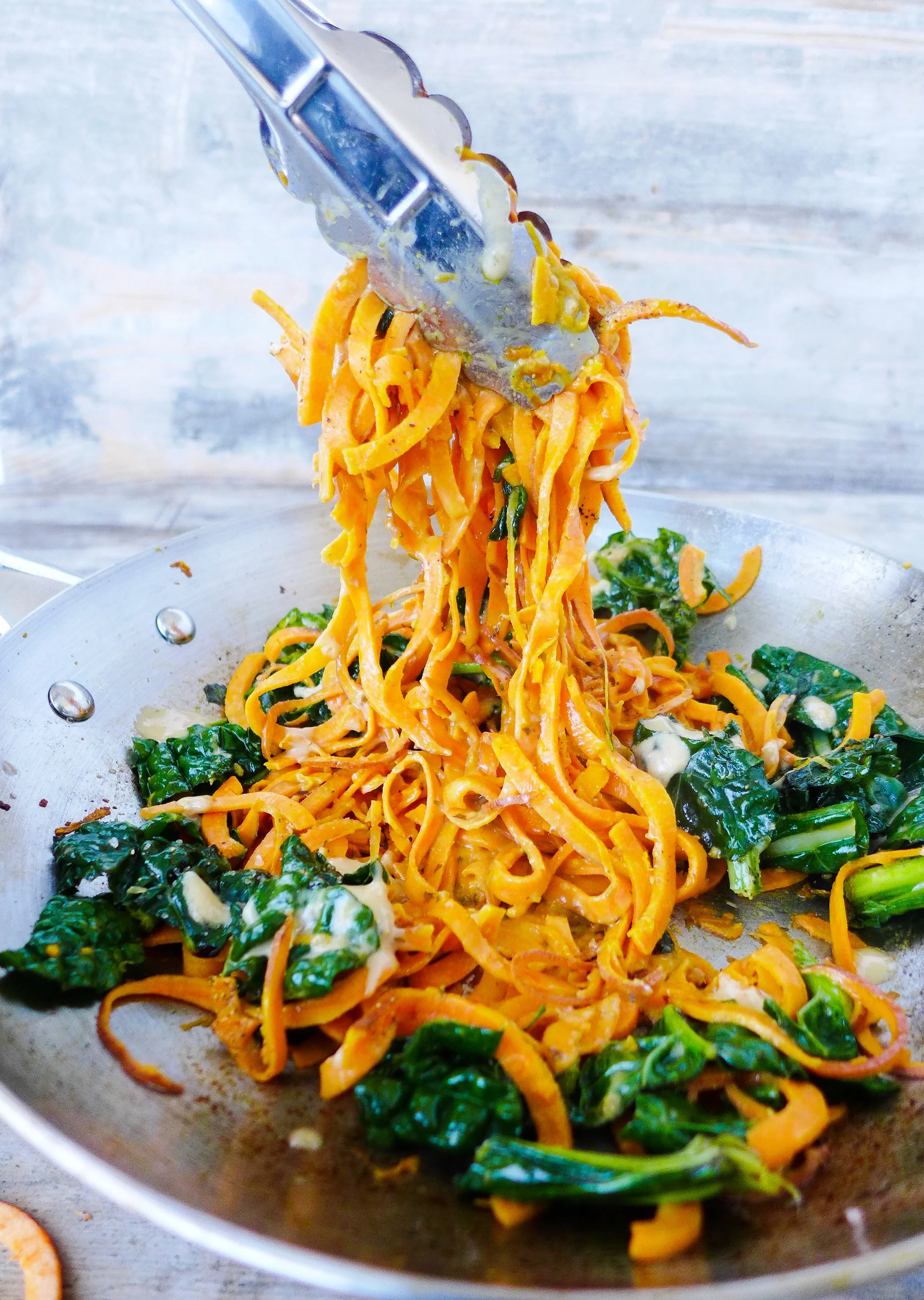 sweet-potato-noodles-kale-goddess-dressing.jpg